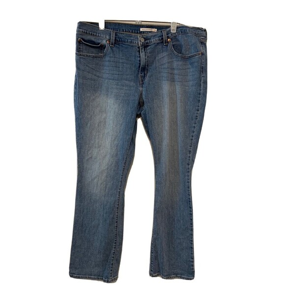Levis Womens Size 34 Blue 415 Relaxed Bootcut Stretch Jeans - Picture 1 of 6